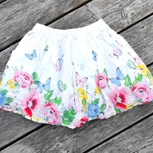 H&M floral cute girls skirt. Size 4-6 yrs. EUC